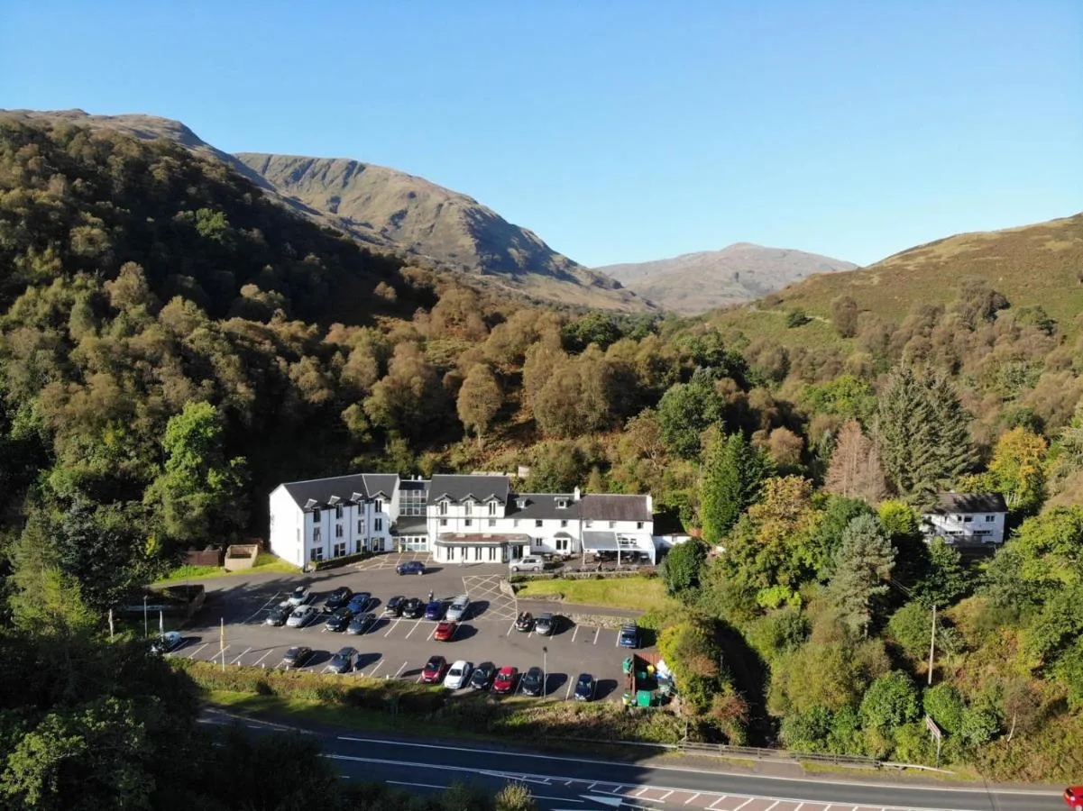 The inn among the hills