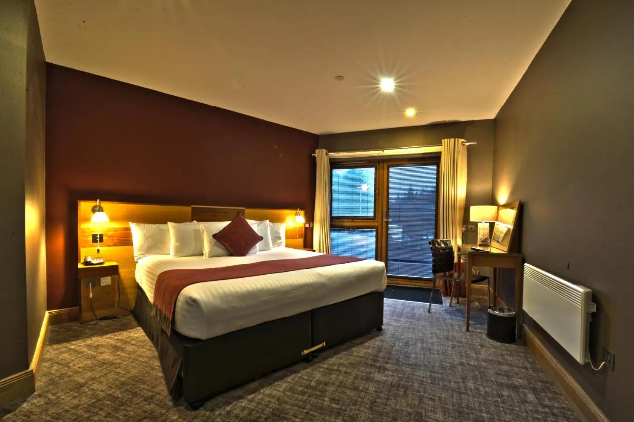 Deluxe Accessible Guest Room
